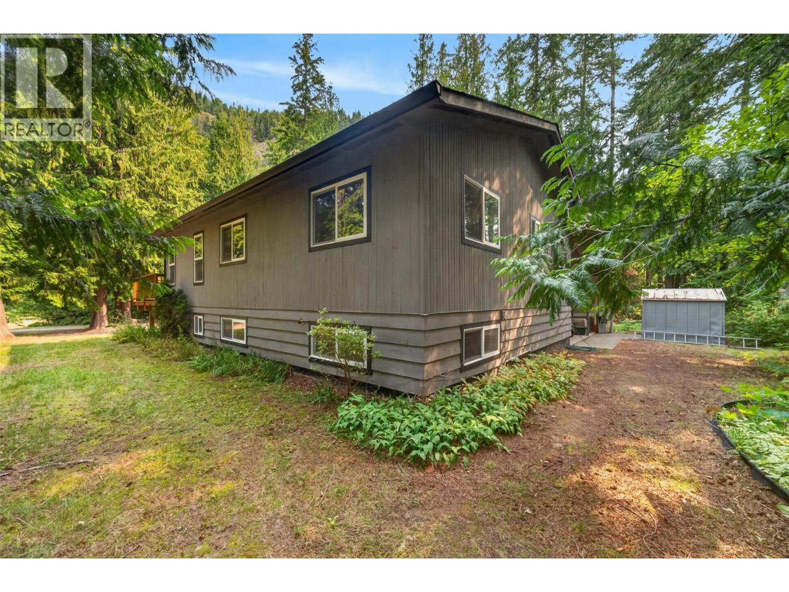671 Old Town Road - 60