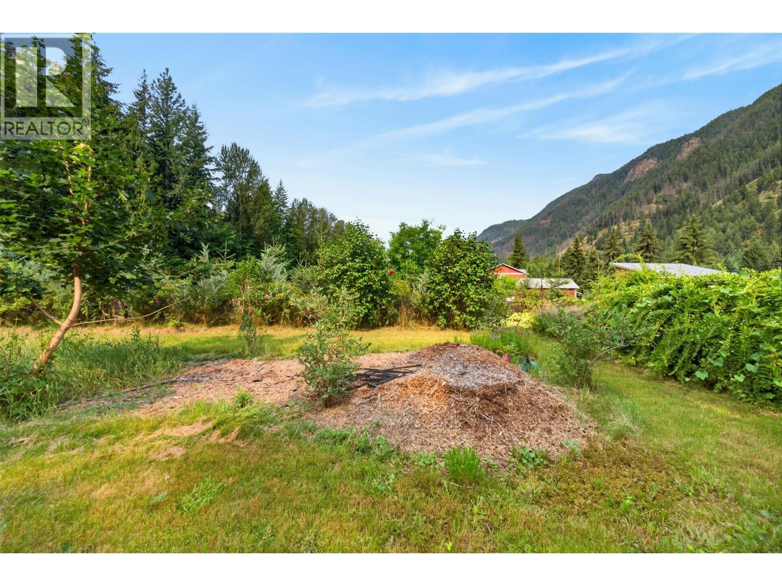 671 Old Town Road - 49