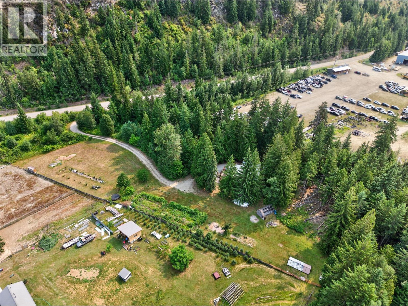 671 Old Town Road - 80