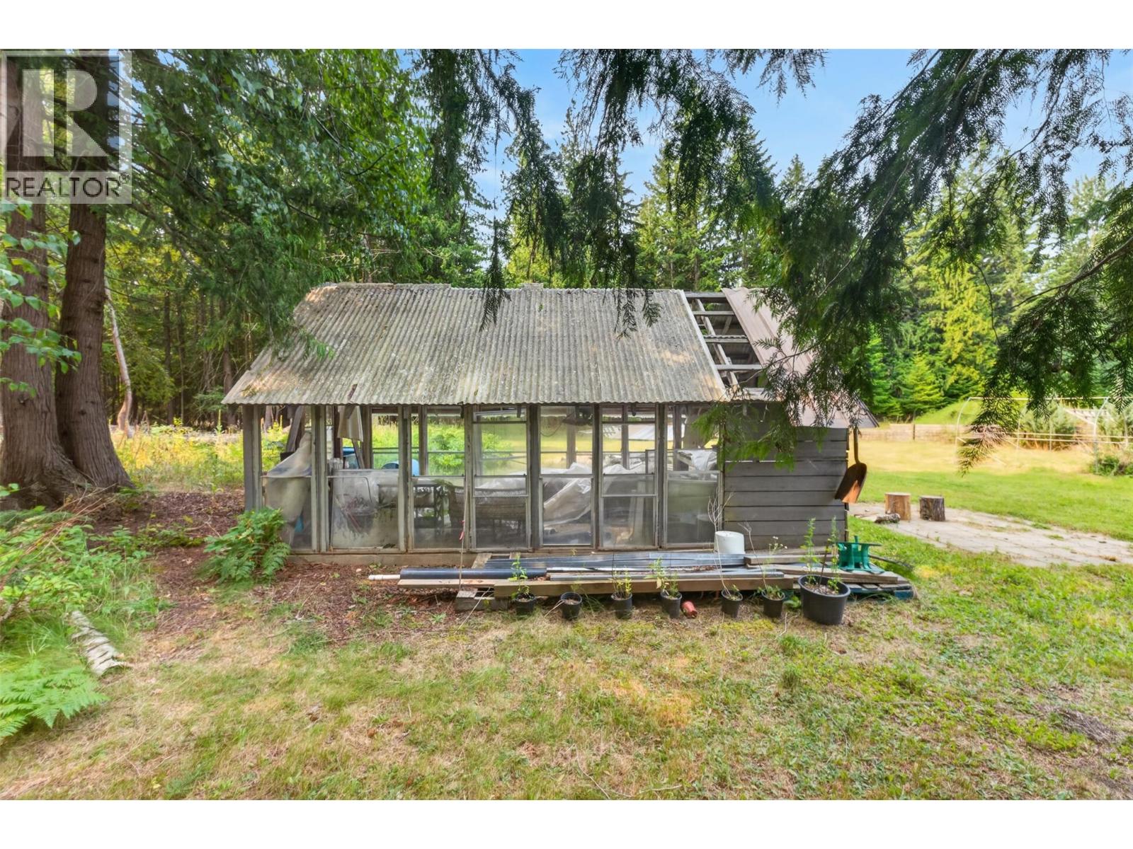 671 Old Town Road - 53