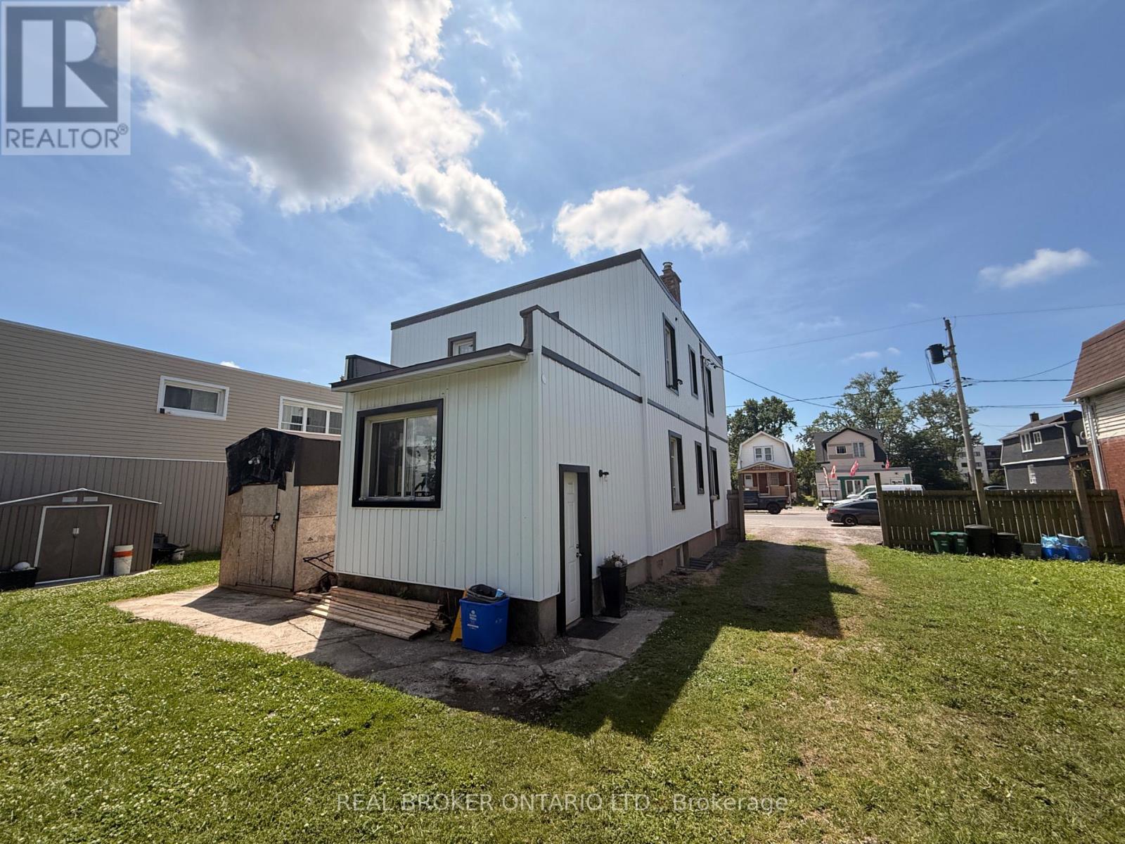 462 EAST MAIN STREET - Image 4