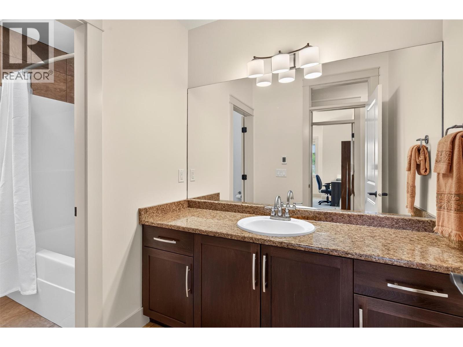 788 Crozier Avenue - 33