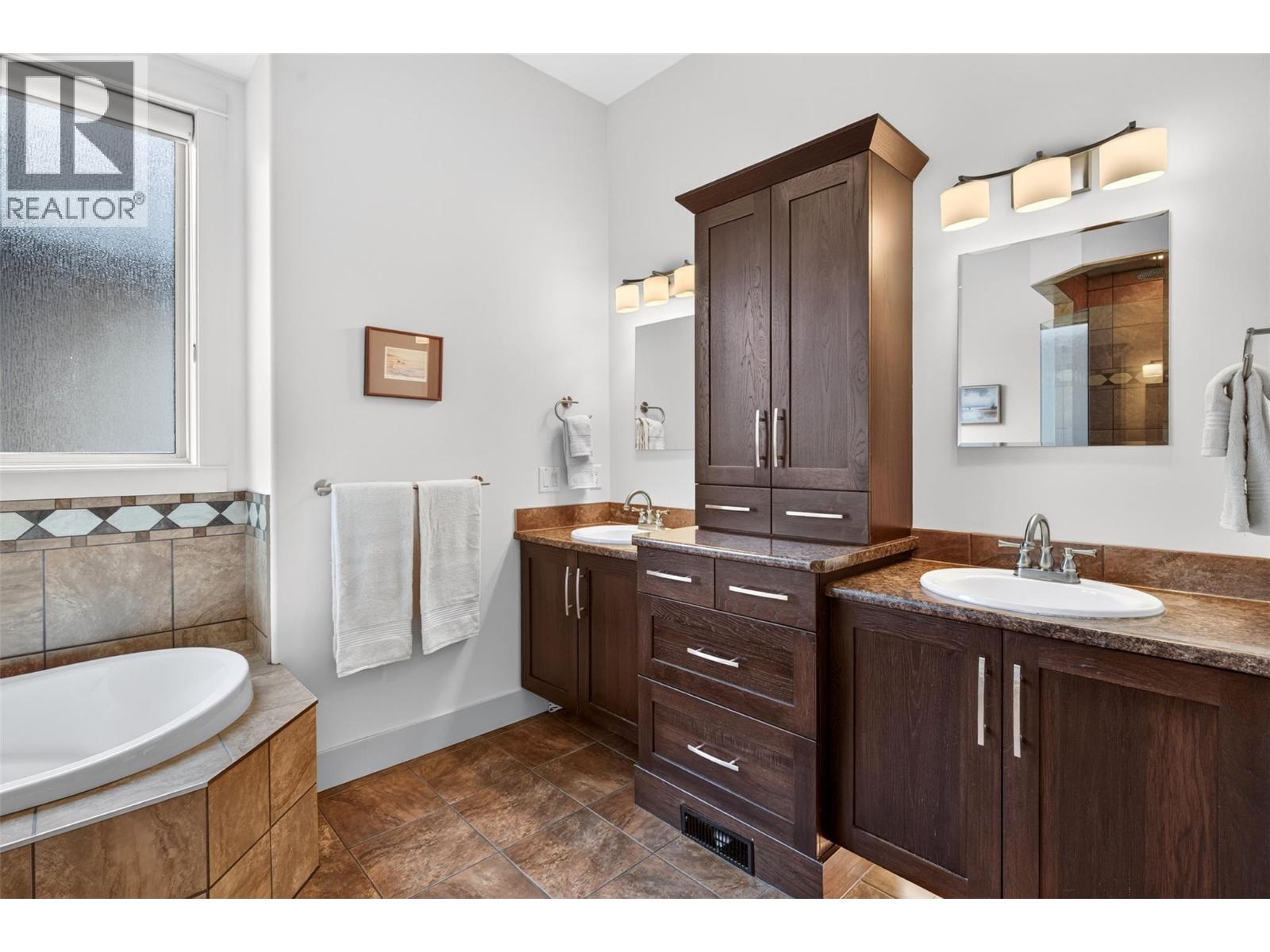 788 Crozier Avenue - 19