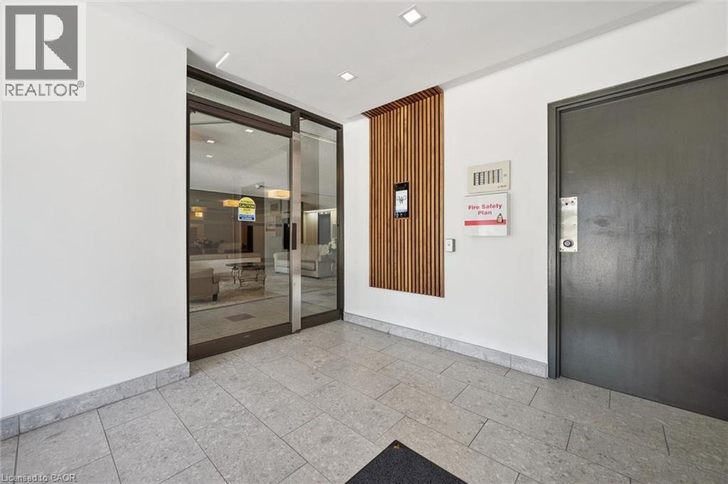 65 WESTMOUNT Road N Unit# 304 — photo 3