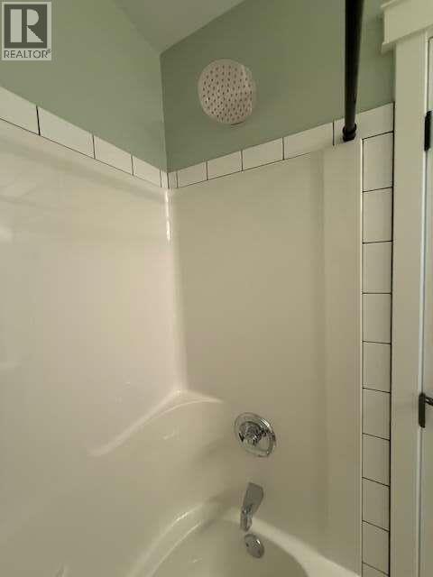#315 5570 Broadwater Road - 33