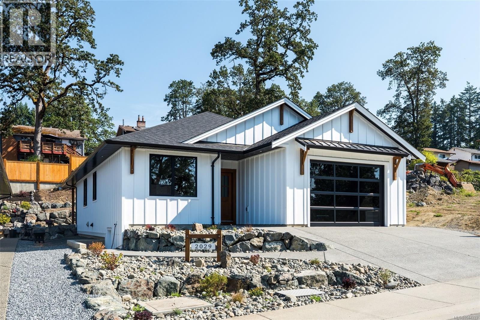 2029 Oakhill Pl - 1