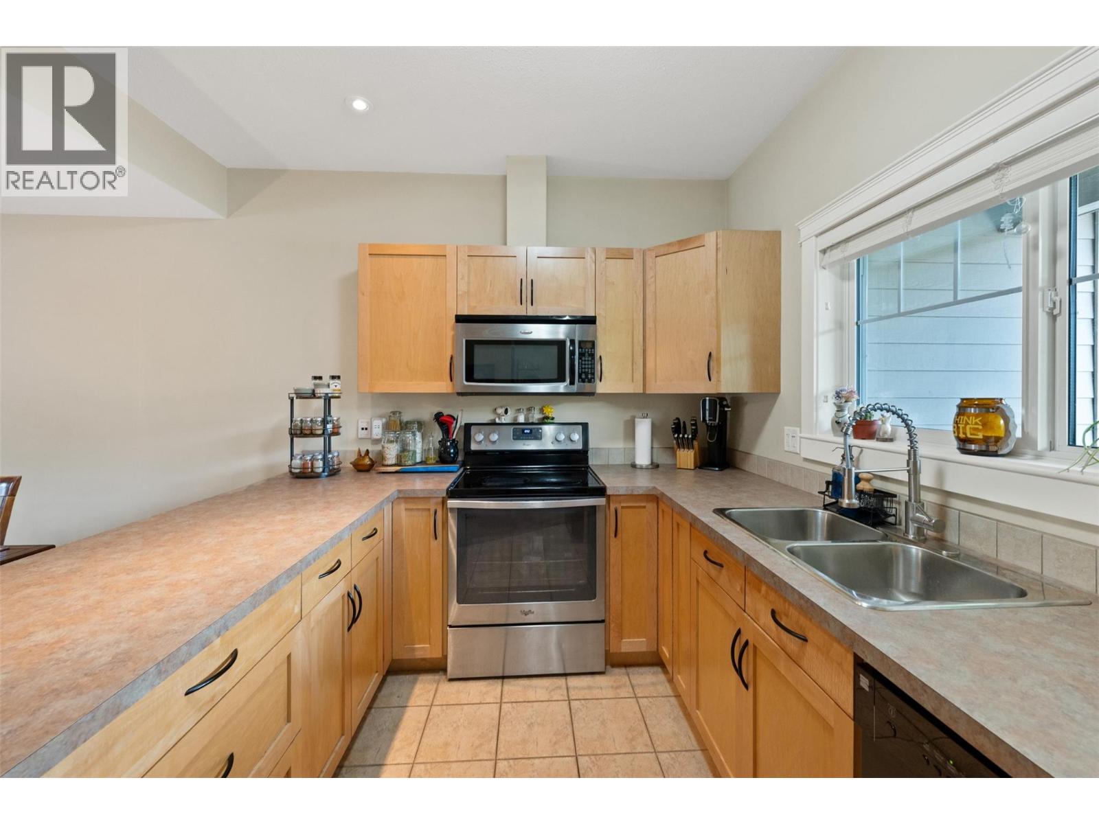 #103 123 Green Avenue W - 8