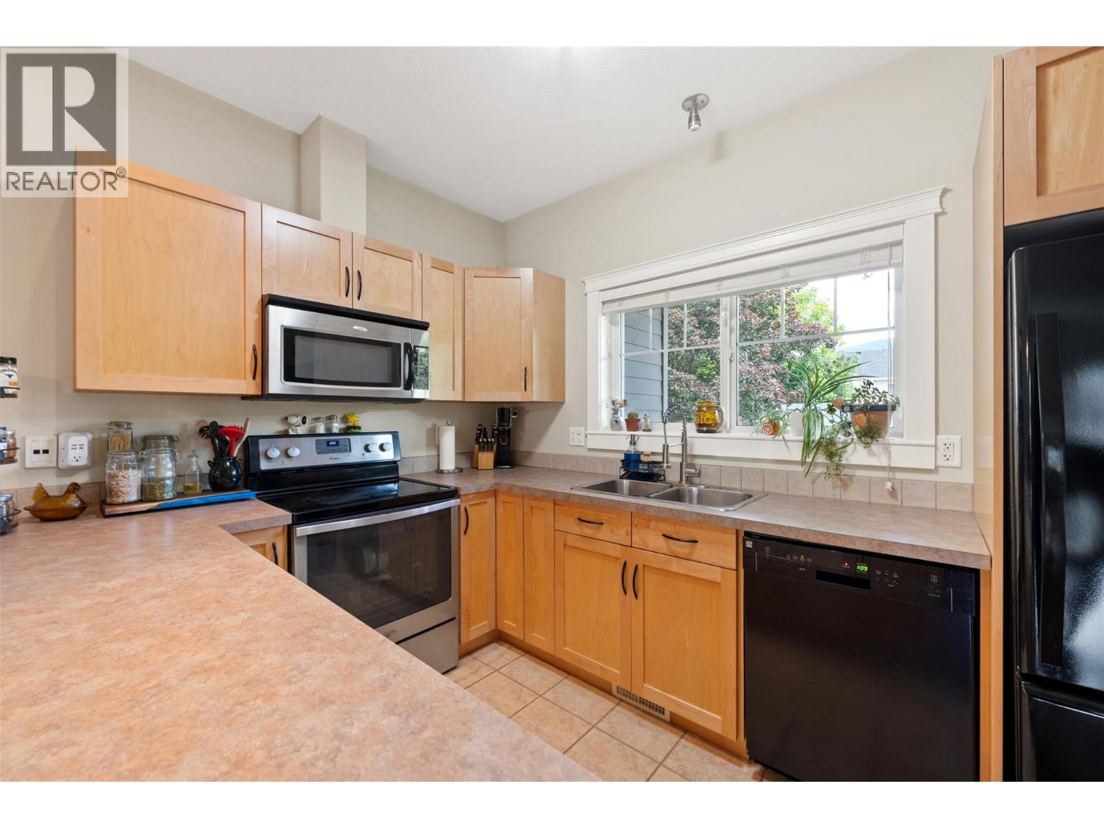 #103 123 Green Avenue W - 7
