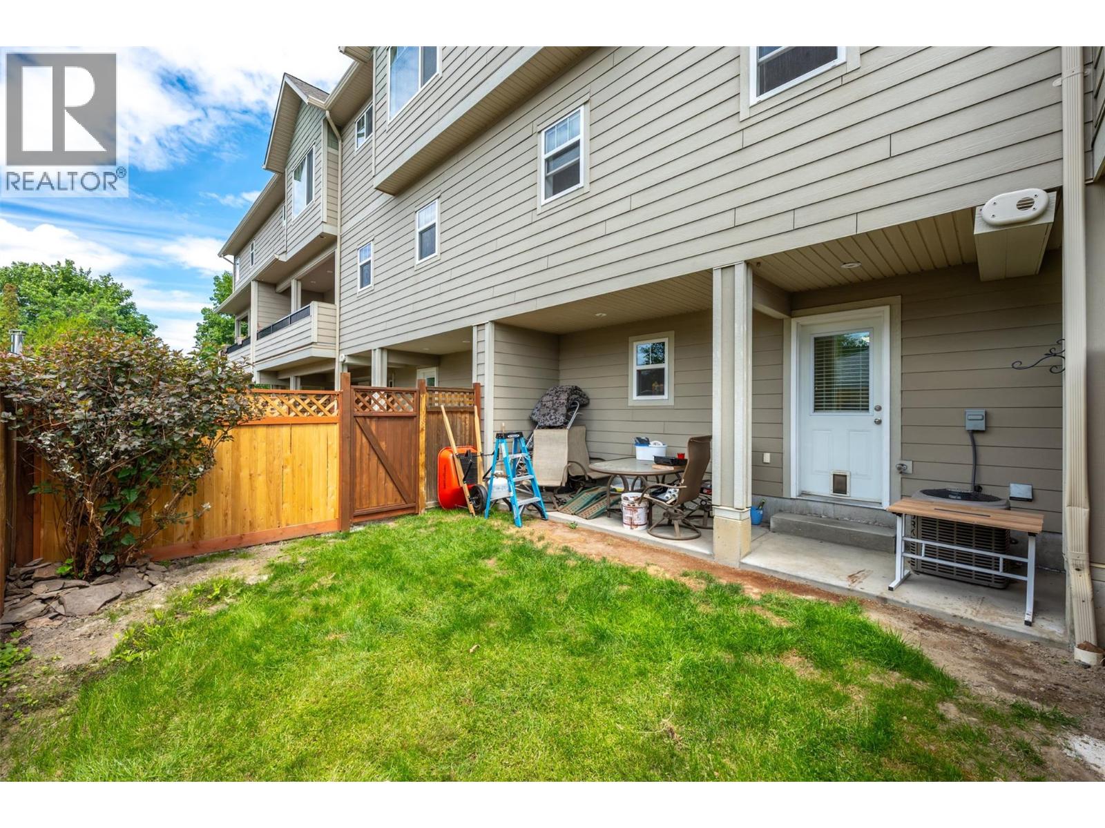 #103 123 Green Avenue W - 40