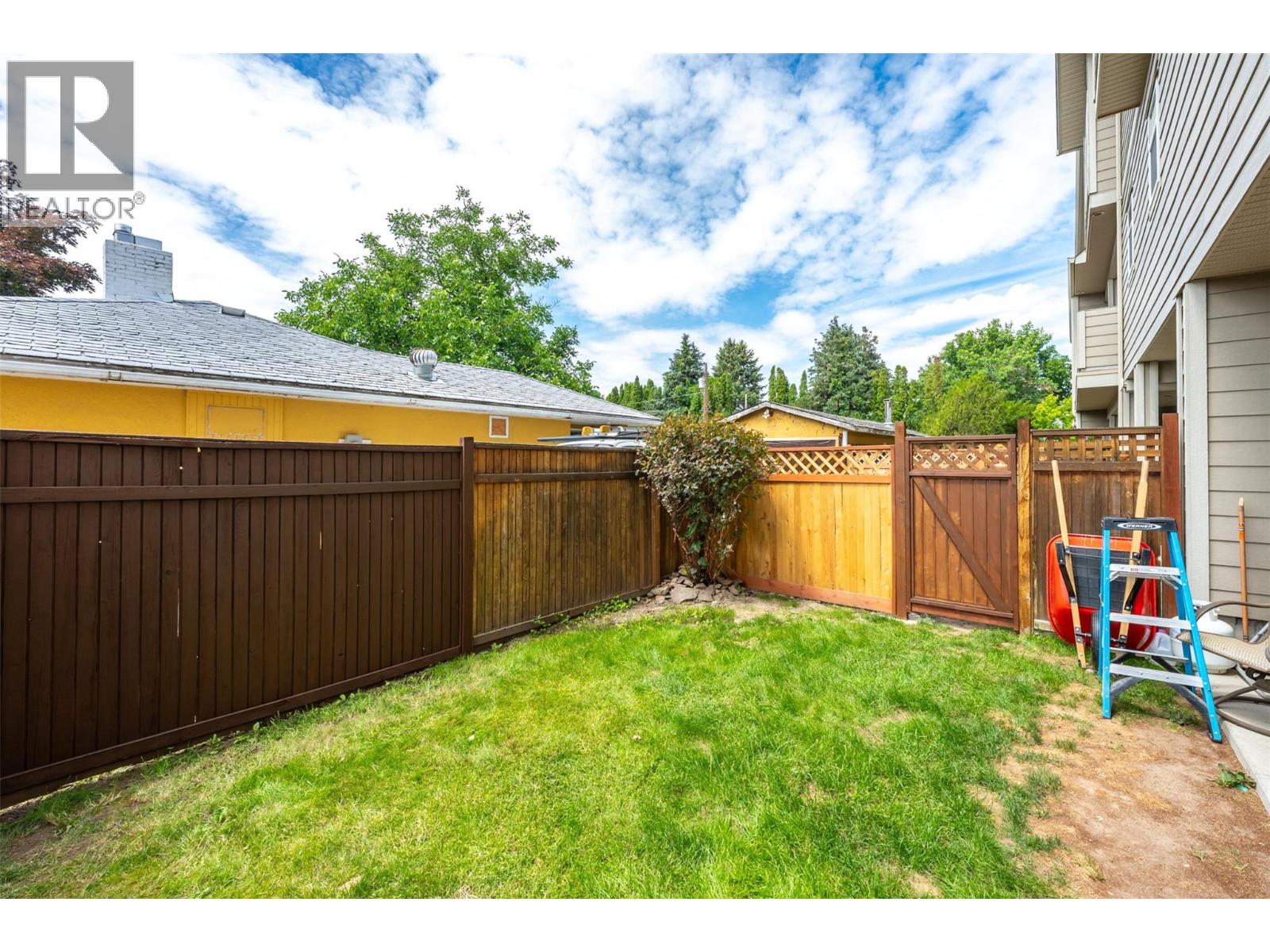 #103 123 Green Avenue W - 39