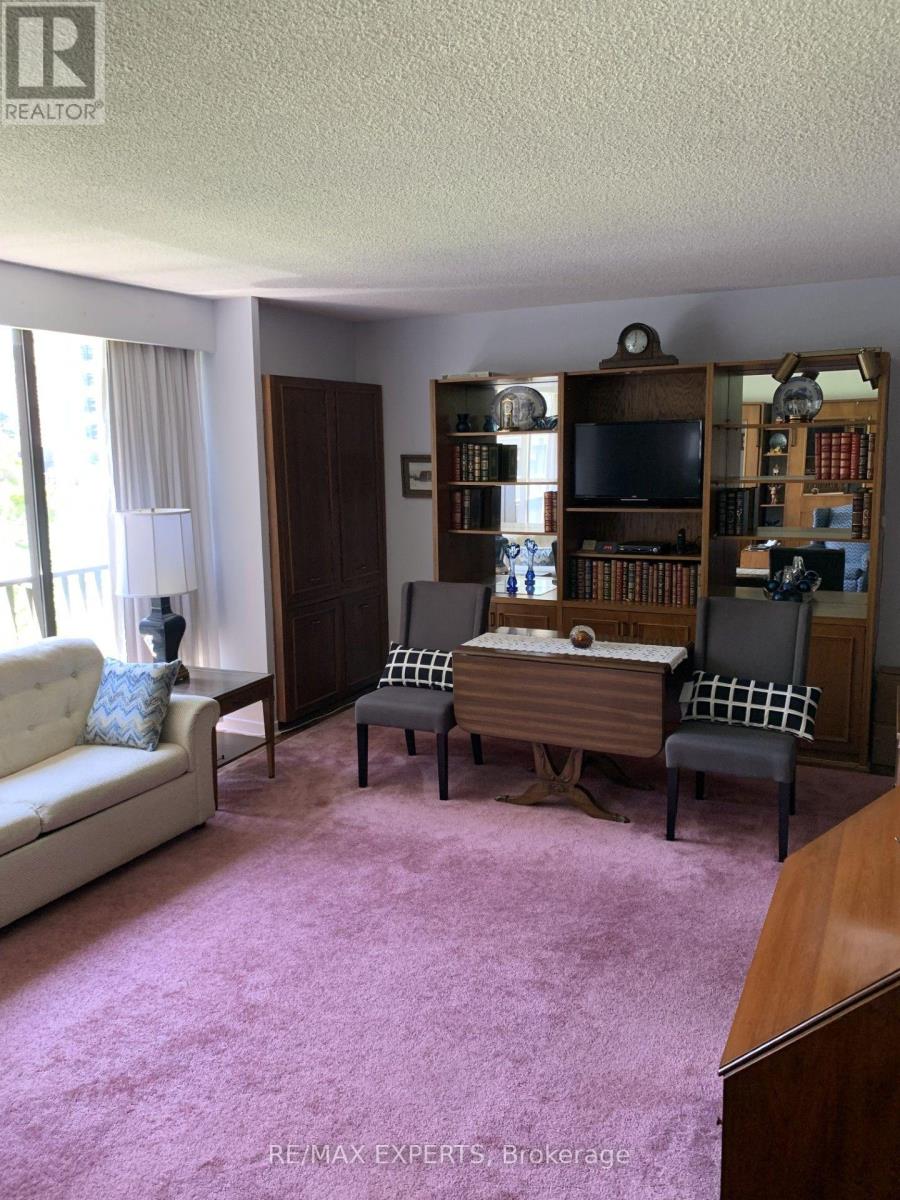 #1013 33 HARBOUR SQUARE - 20