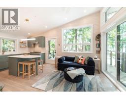 14 E Croker Island, North Vancouver, BC V0V0V0 Photo 8