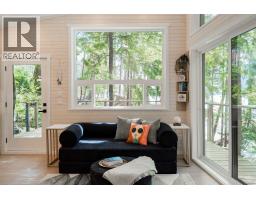 14 E Croker Island, North Vancouver, BC V0V0V0 Photo 17