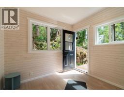 14 E Croker Island, North Vancouver, BC V0V0V0 Photo 33
