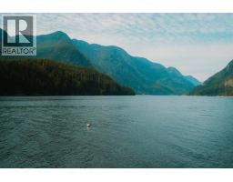 14 E Croker Island, North Vancouver, BC V0V0V0 Photo 28