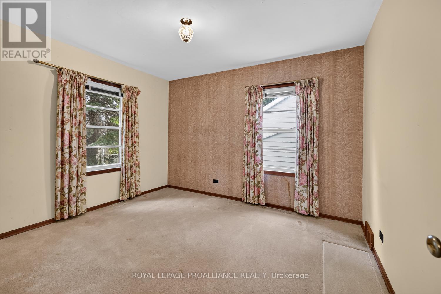 390 JAMES STREET W - 21