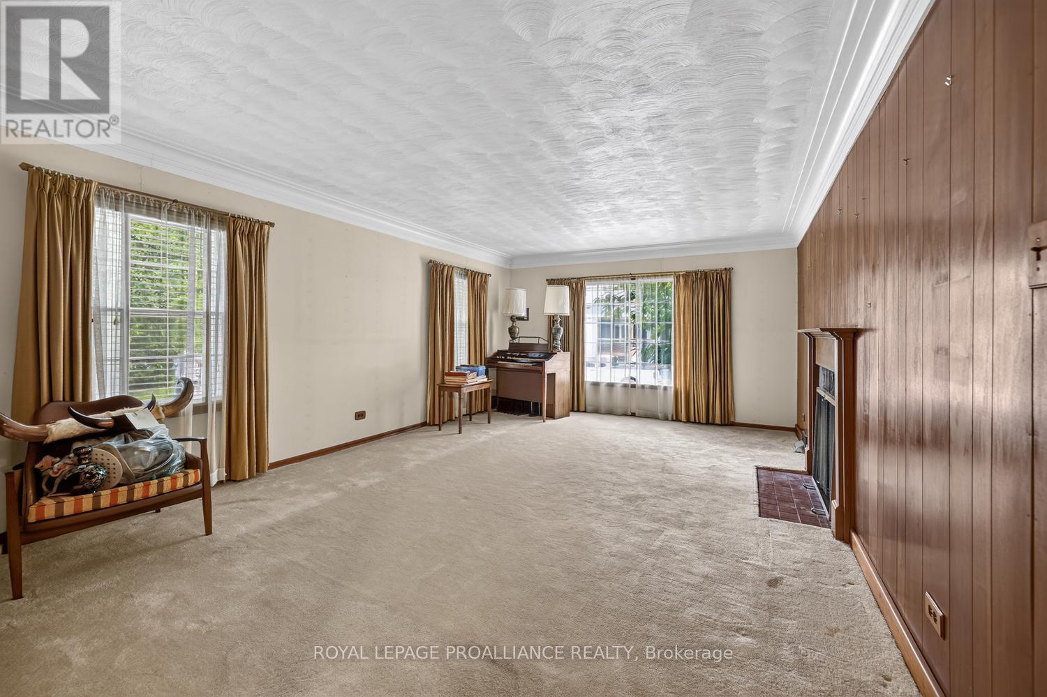 390 JAMES STREET W - 18