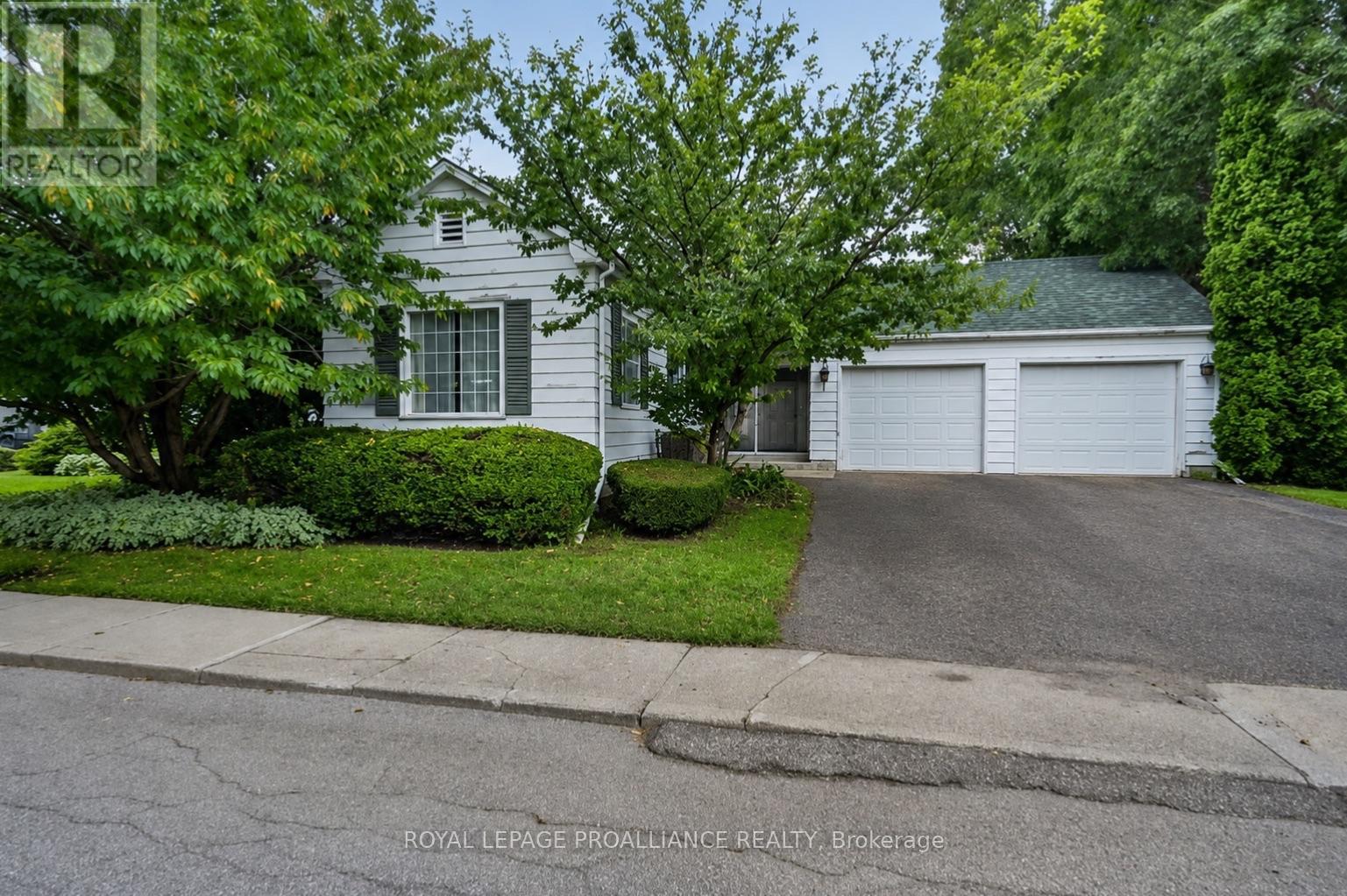 390 JAMES STREET W - 3