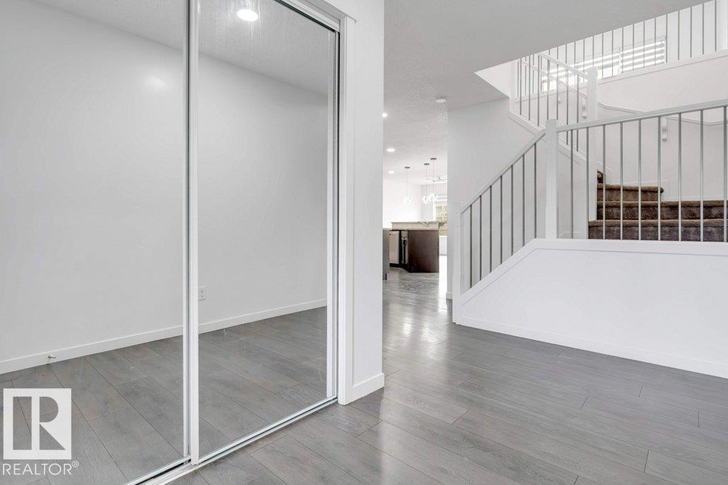 3007 13 AV NW - 33