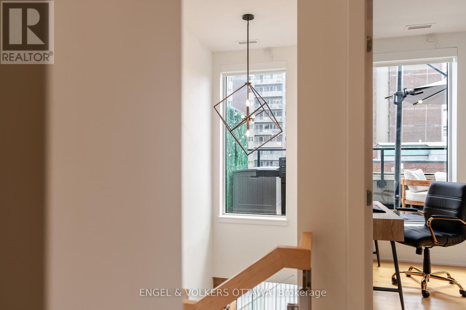 #218 197 LISGAR STREET - 19