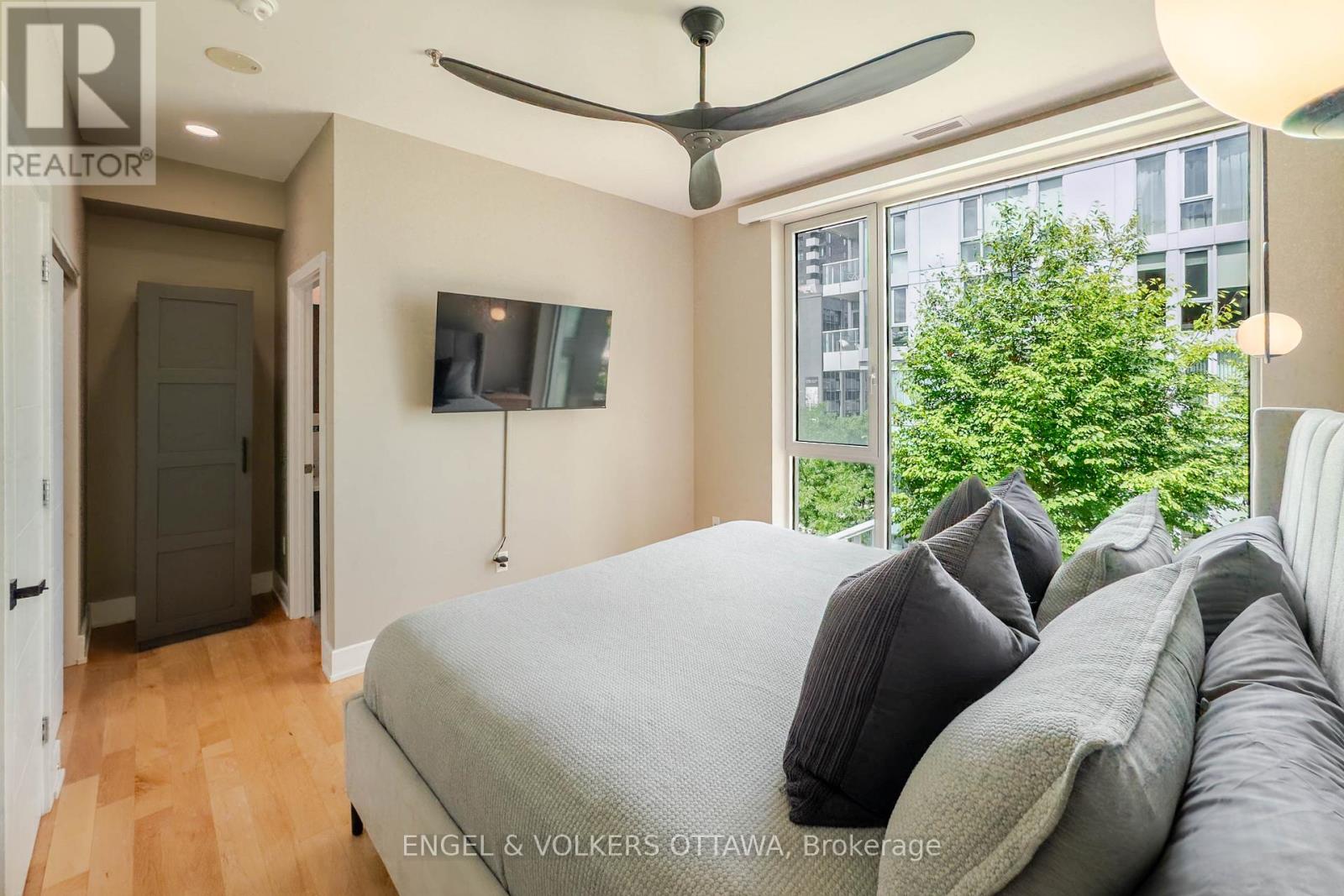 #218 197 LISGAR STREET - 23