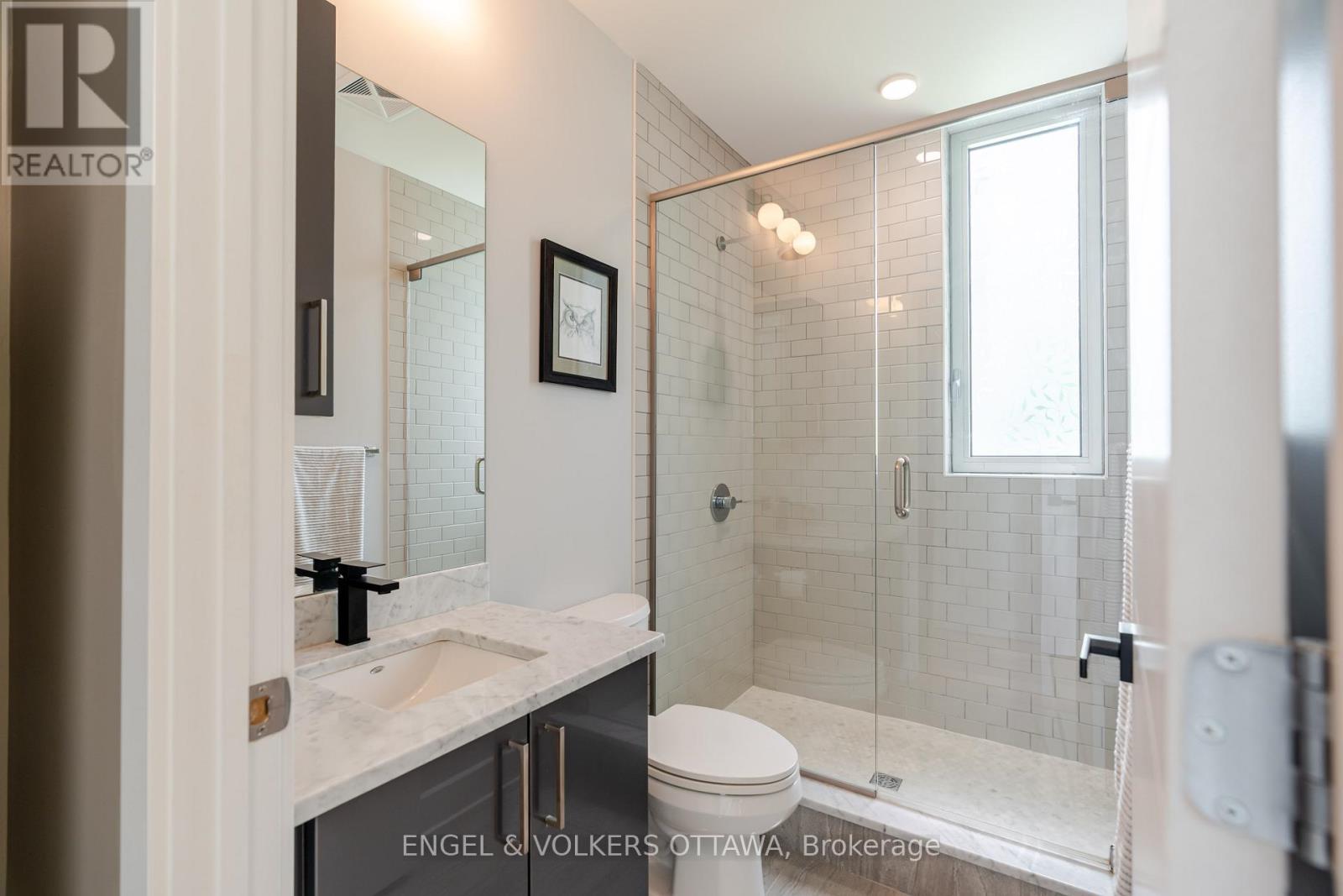 #218 197 LISGAR STREET - 25