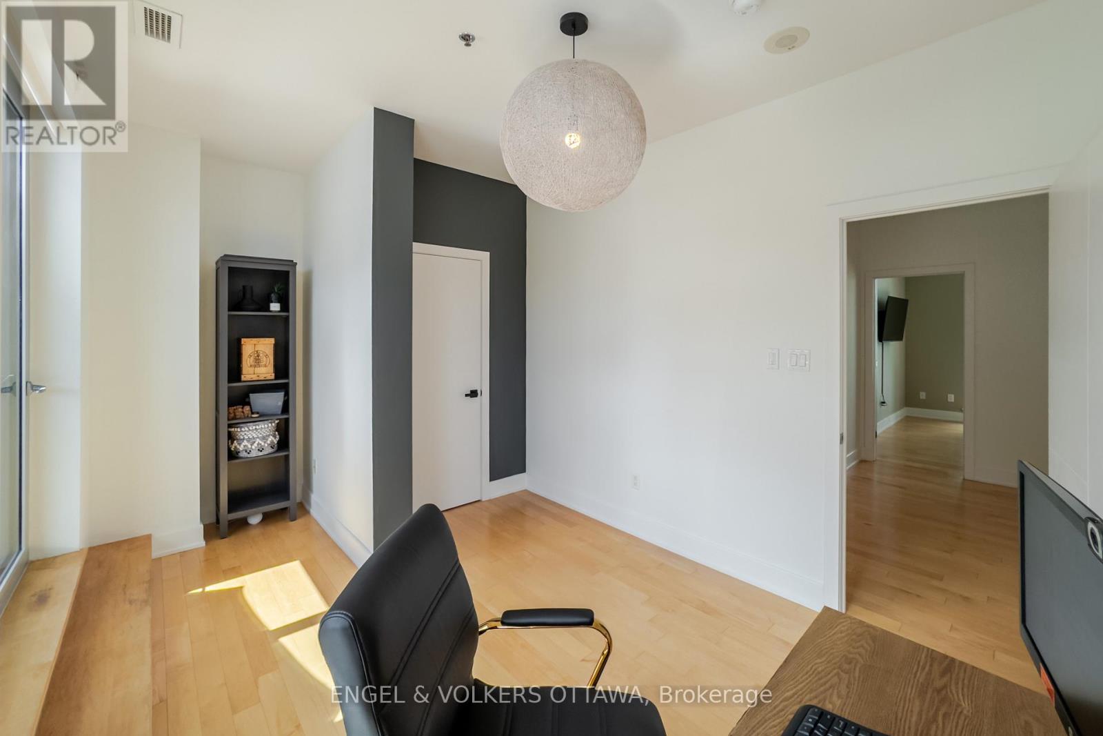 #218 197 LISGAR STREET - 29