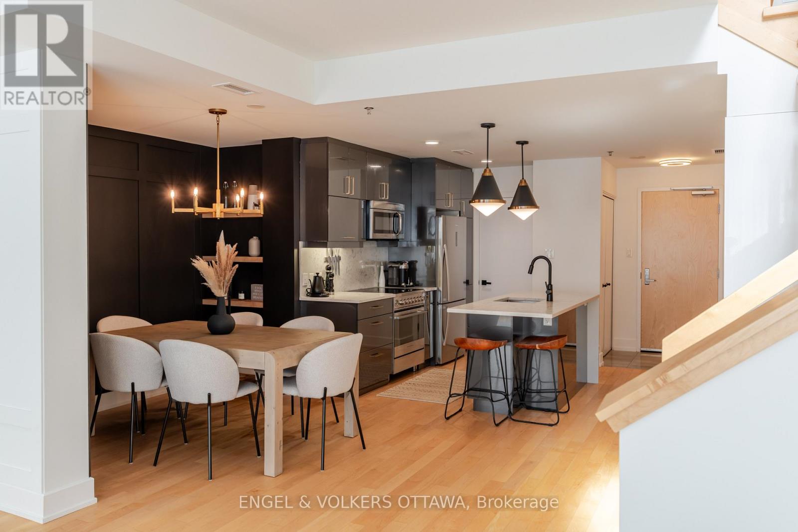 #218 197 LISGAR STREET - 4