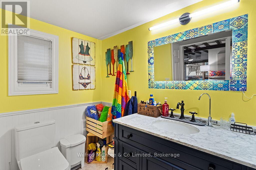 206 FIRST STREET N - Image 31
