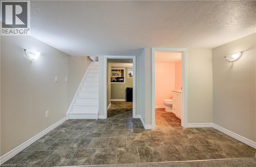 260 EGREMONT Street S - 20