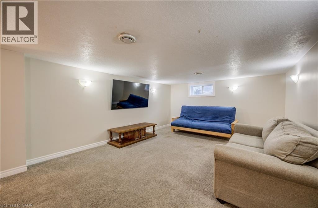 260 EGREMONT Street S - 22