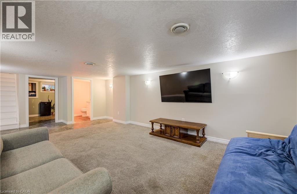 260 EGREMONT Street S - 23