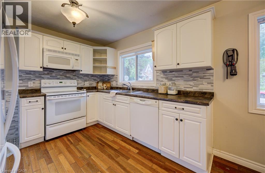 260 EGREMONT Street S - 12
