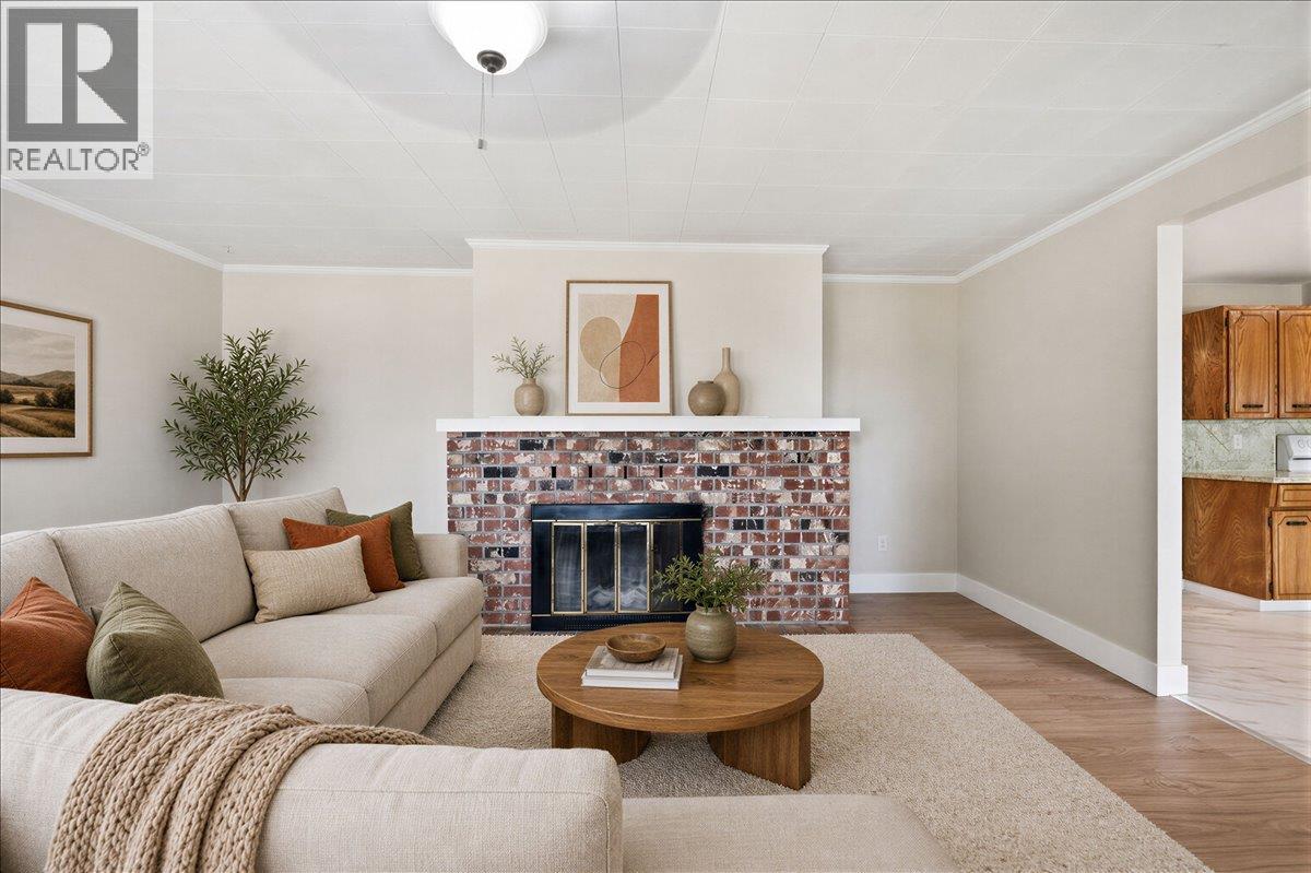 3585 Warner Avenue - 10