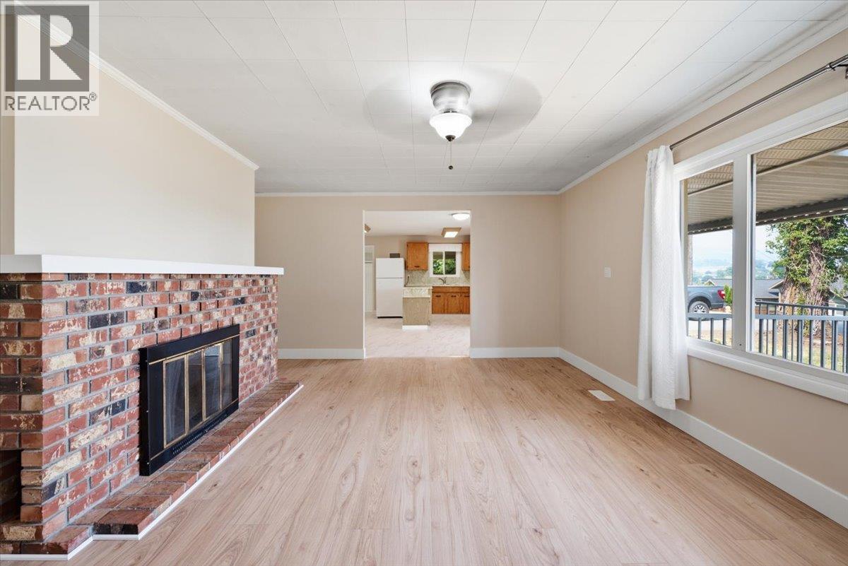 3585 Warner Avenue - 11