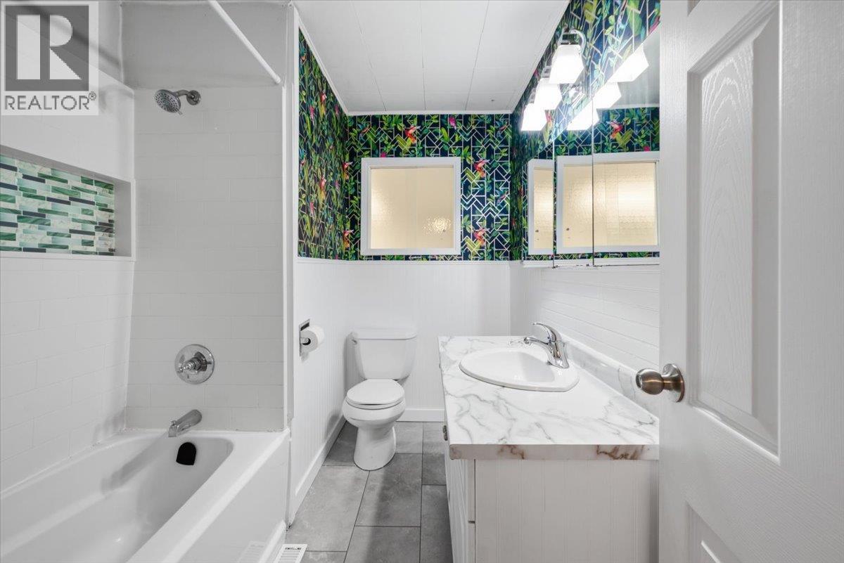 3585 Warner Avenue - 20