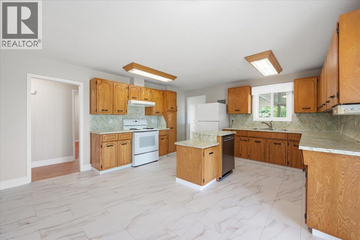 3585 Warner Avenue - 16