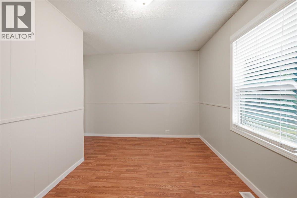 3585 Warner Avenue - 31
