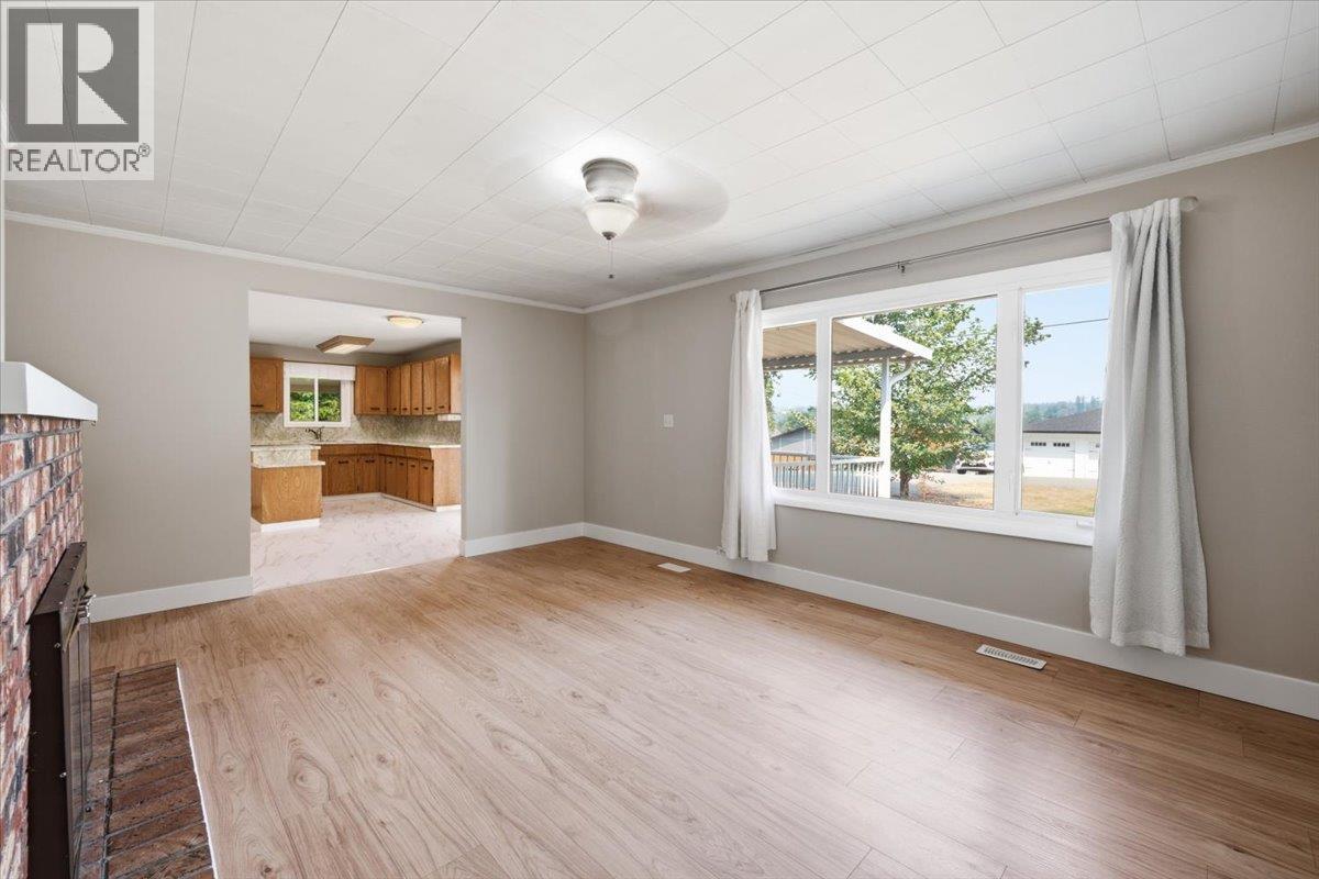 3585 Warner Avenue - 14