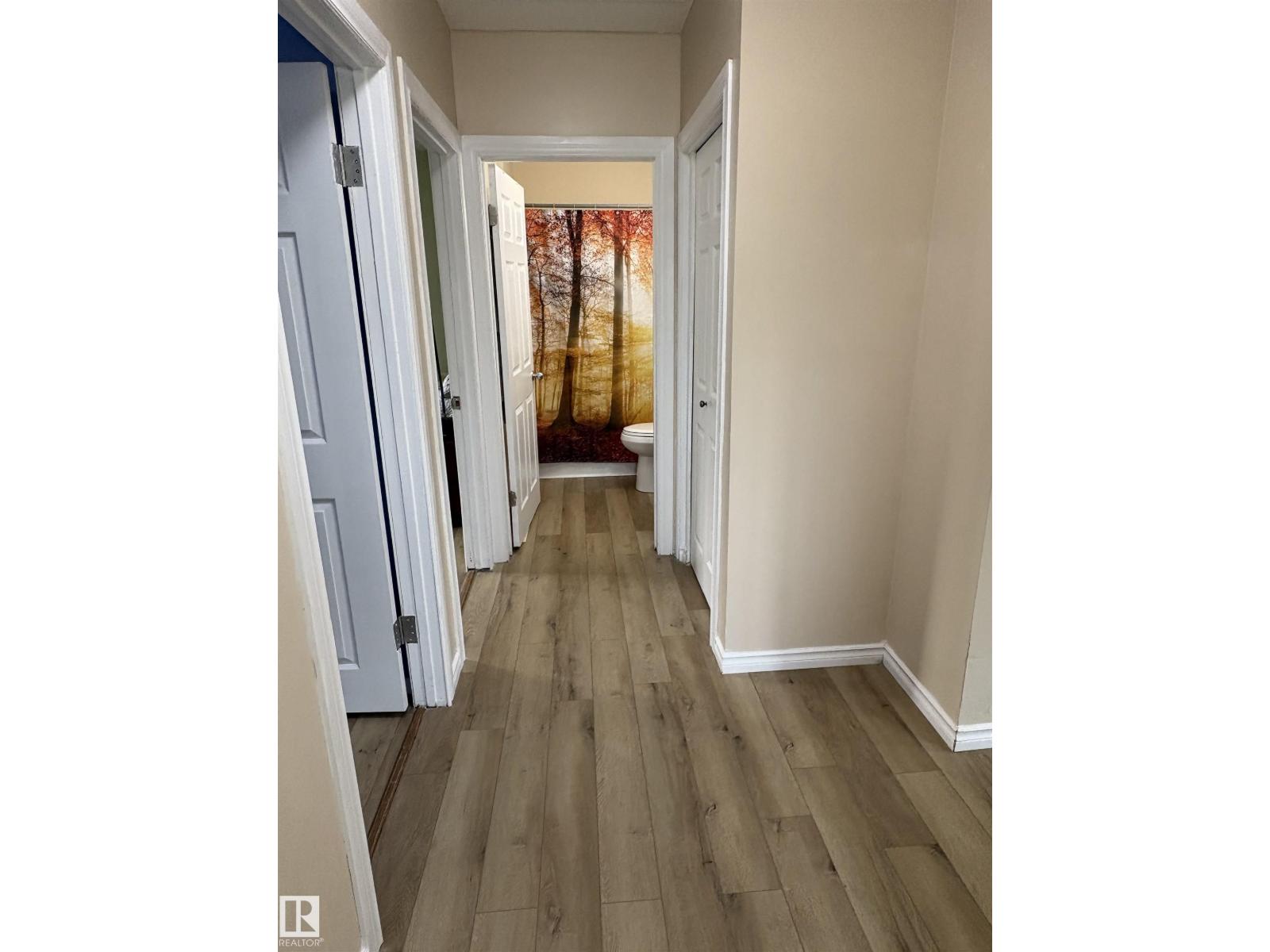 5308 50 St - 10