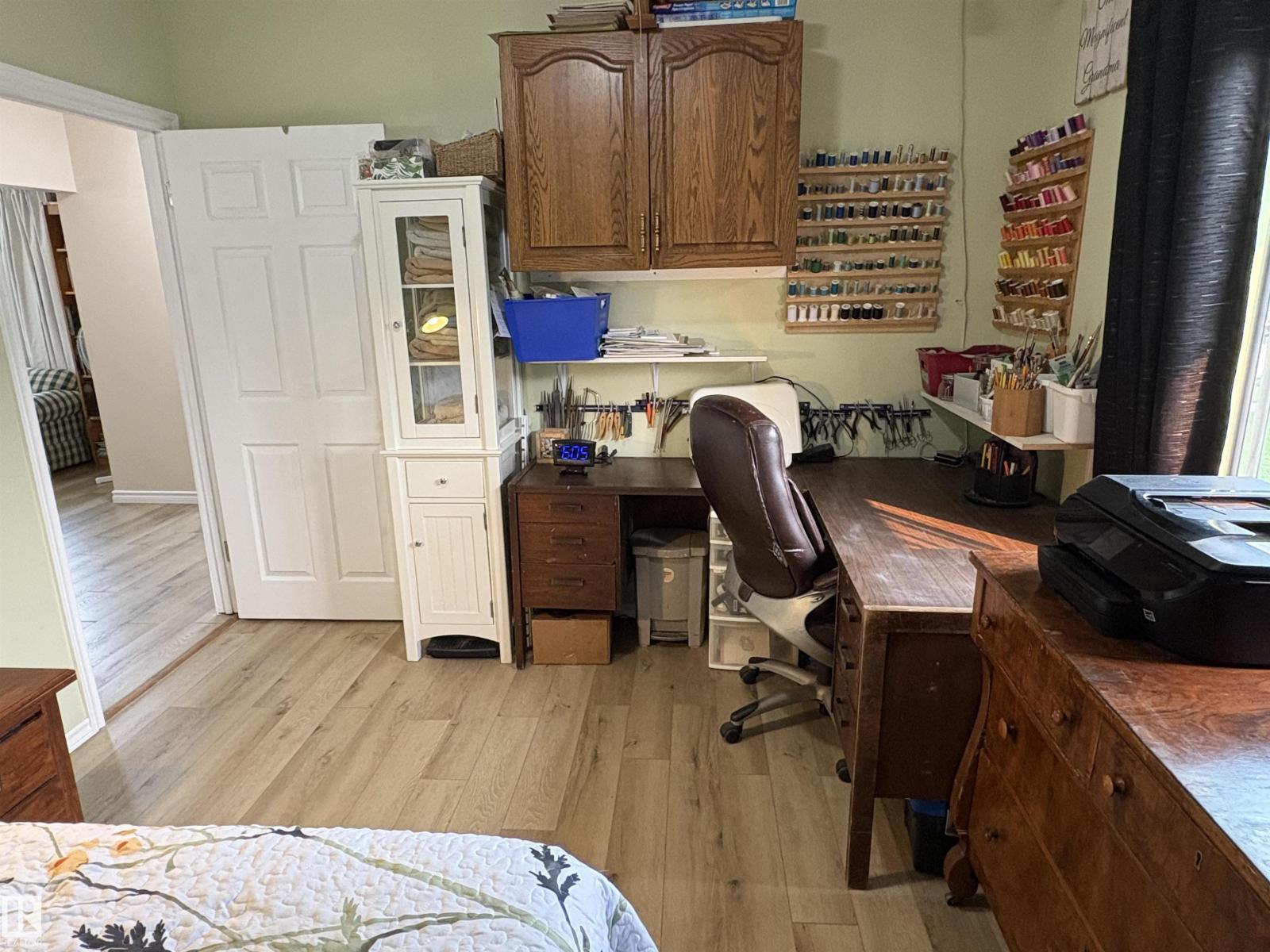 5308 50 St - Image 13