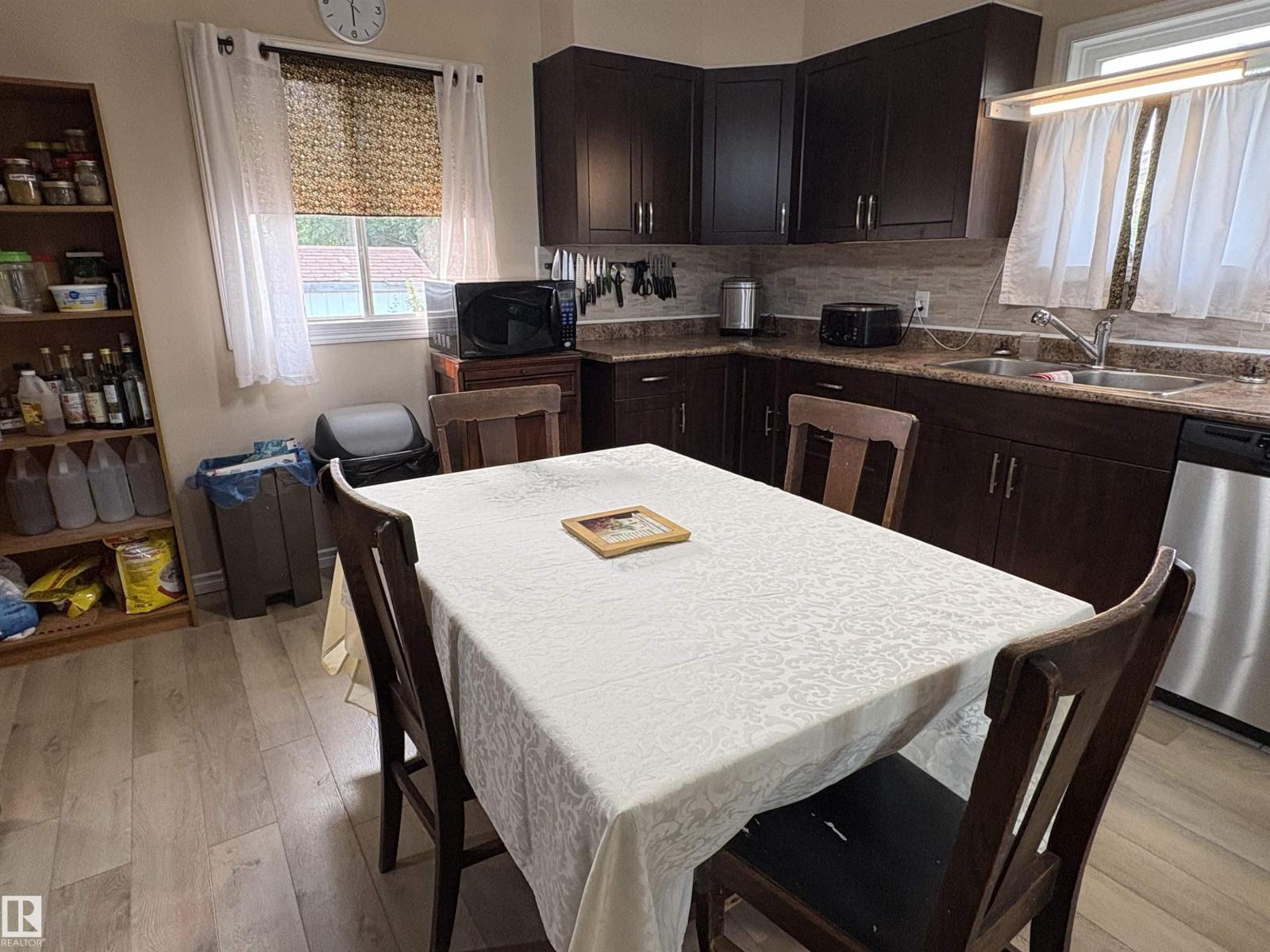 5308 50 St - Image 7