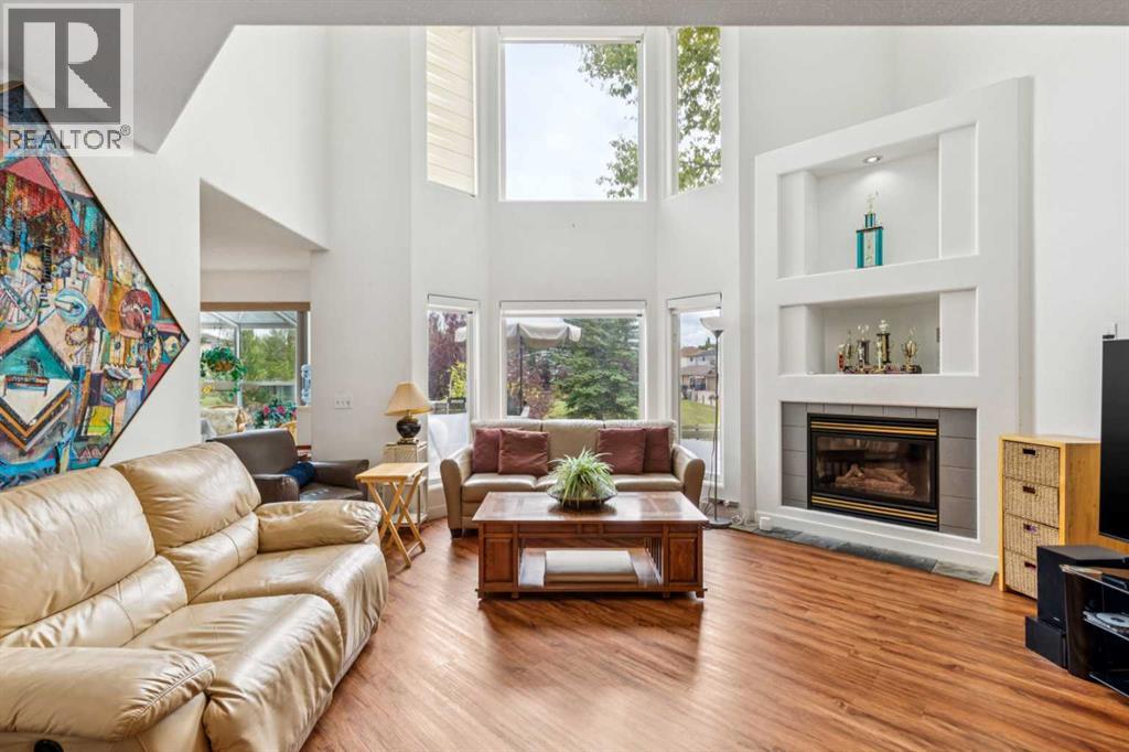 23 Sierra Nevada Close SW, Signal Hill, Calgary photo 3