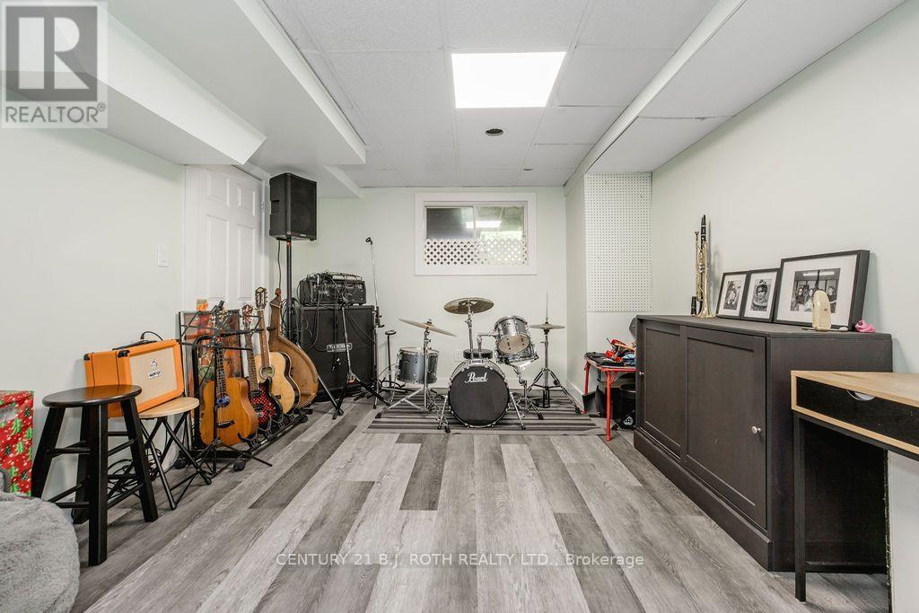 1844 OAKWOOD ROAD - 36
