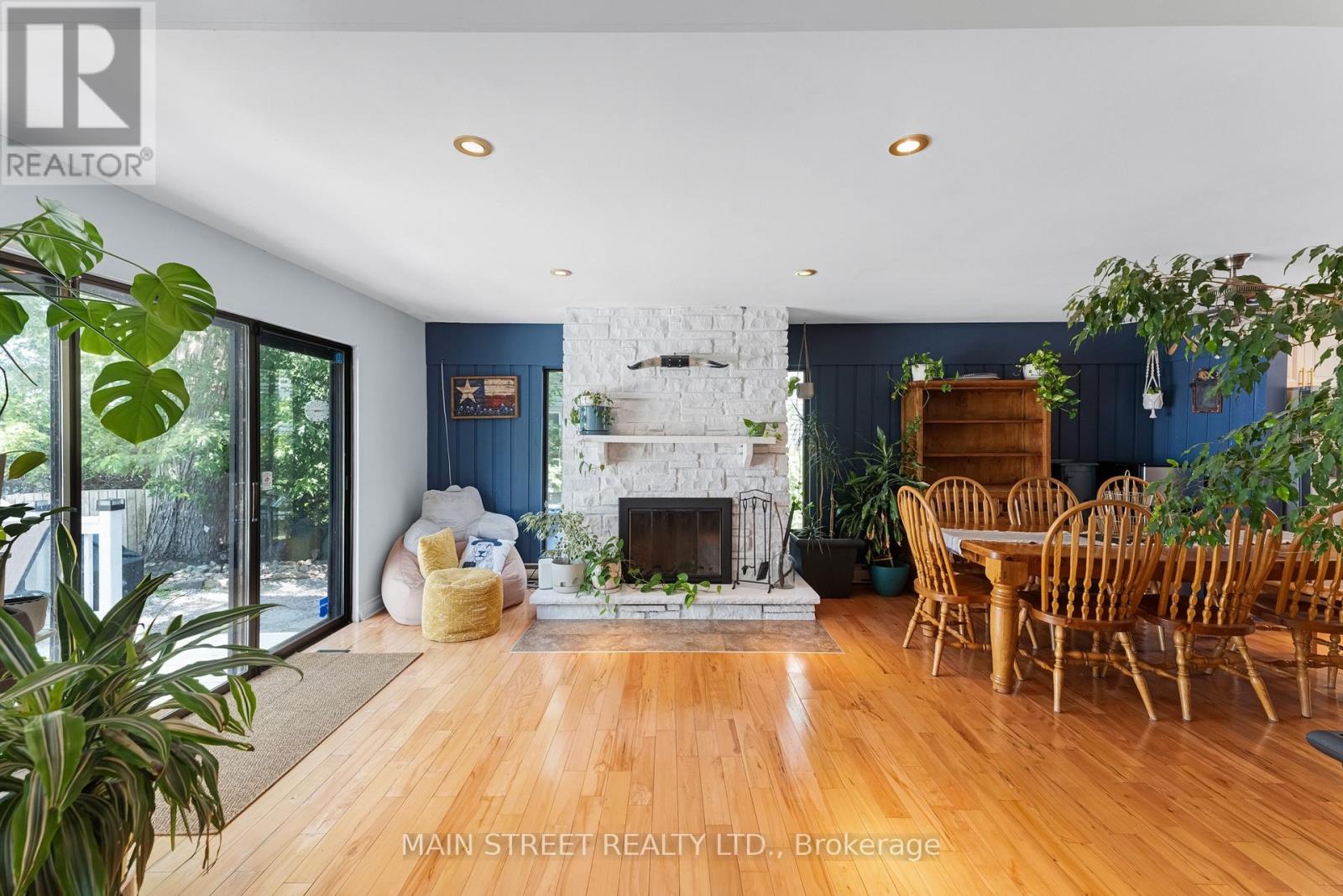 126 MOORE'S BEACH ROAD - 11