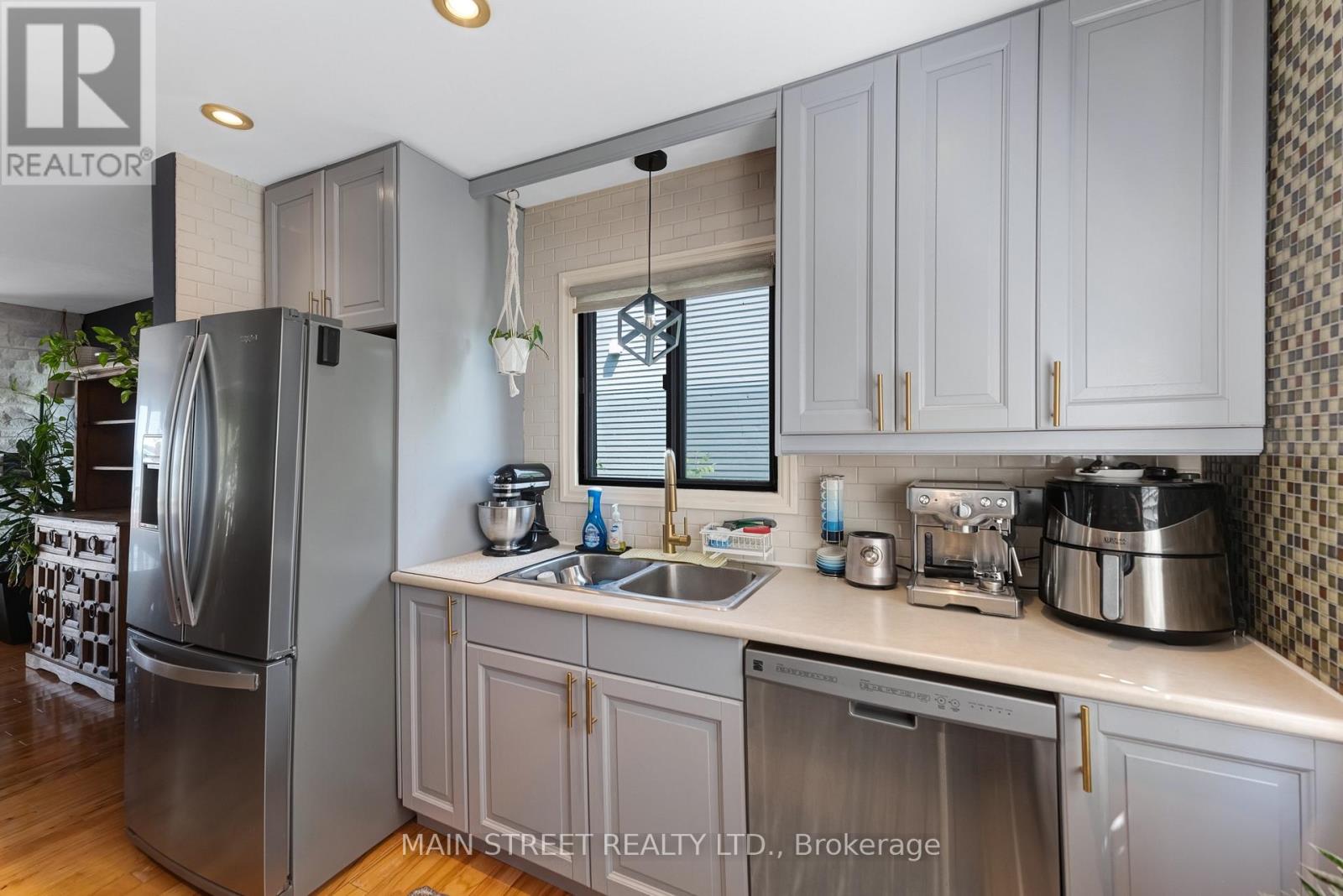 126 MOORE'S BEACH ROAD - 18