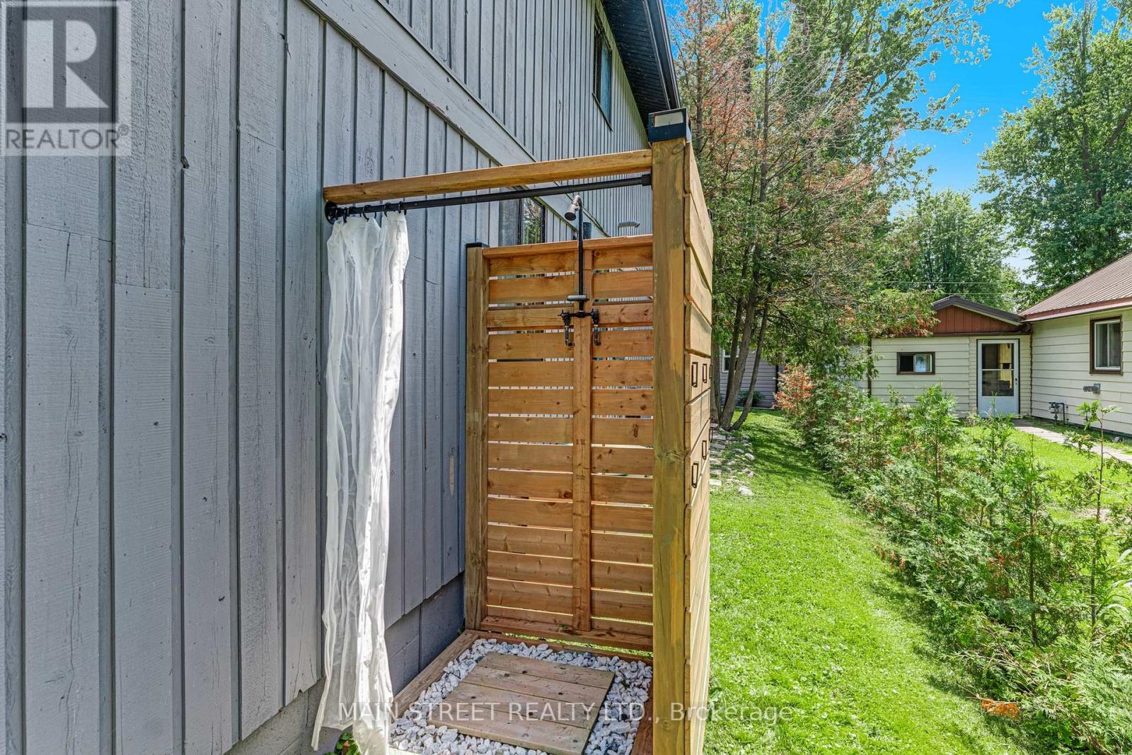 126 MOORE'S BEACH ROAD - 36