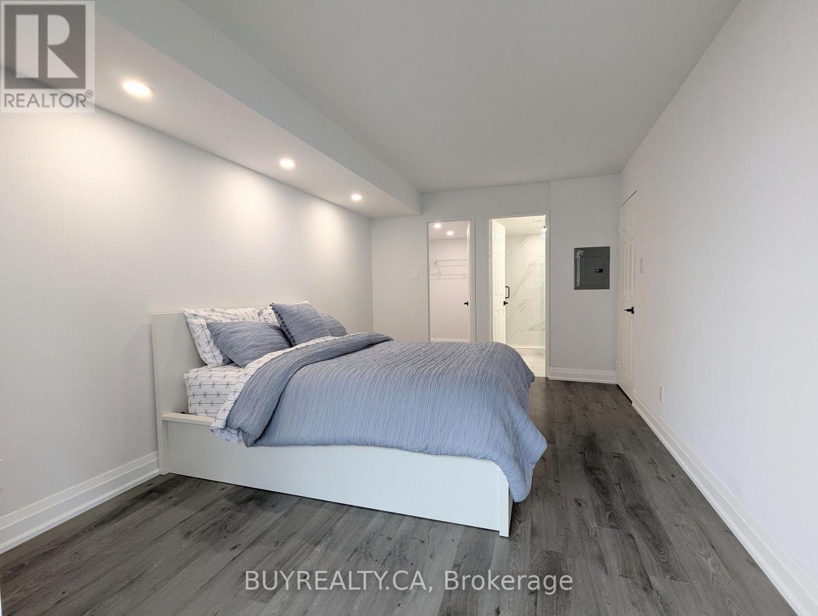 #1603 256 DORIS AVENUE - 22