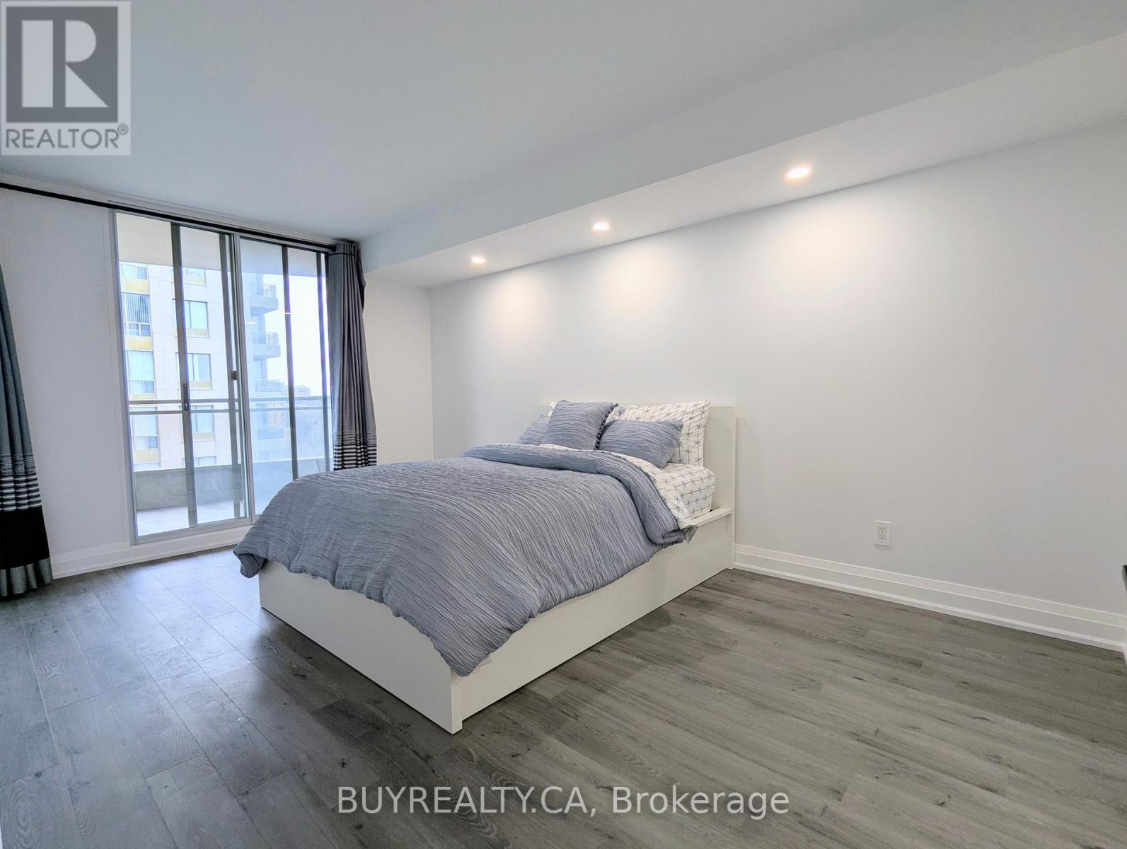 #1603 256 DORIS AVENUE - 19