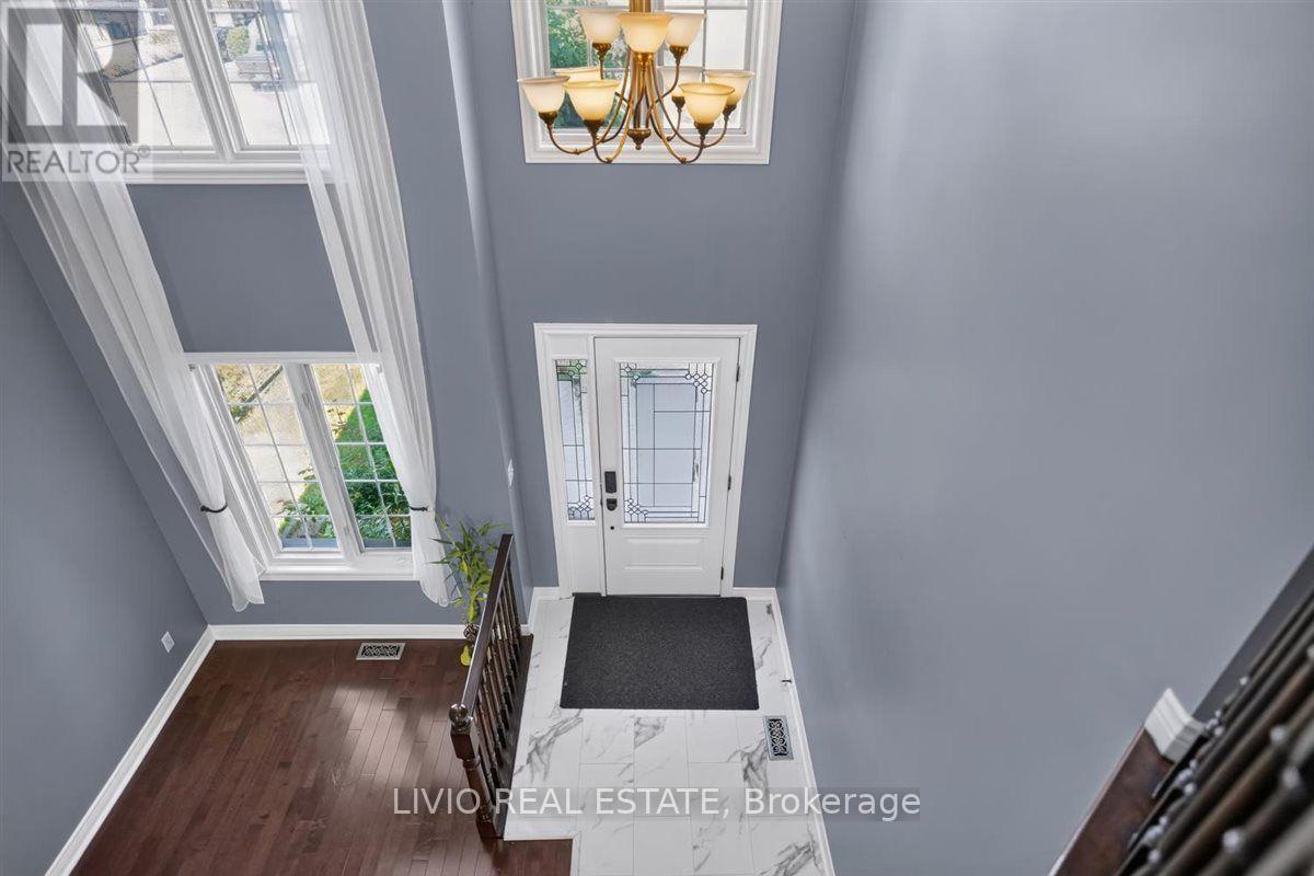 19 KONSTANTINE COURT - 22